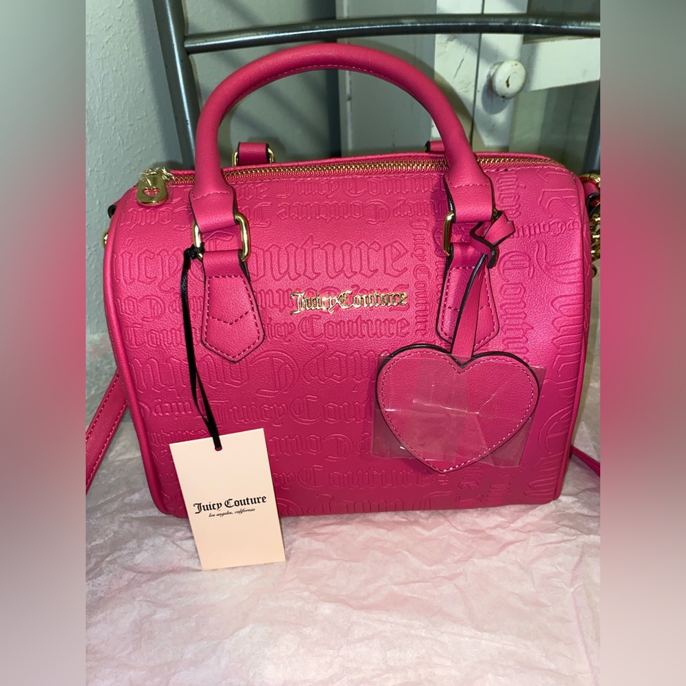 Juicy Couture👑✨ FREE LOVE 💕 🩷 embossed satchel ✨👛🩷 BRAND NEW WITH TAGS 🏷️